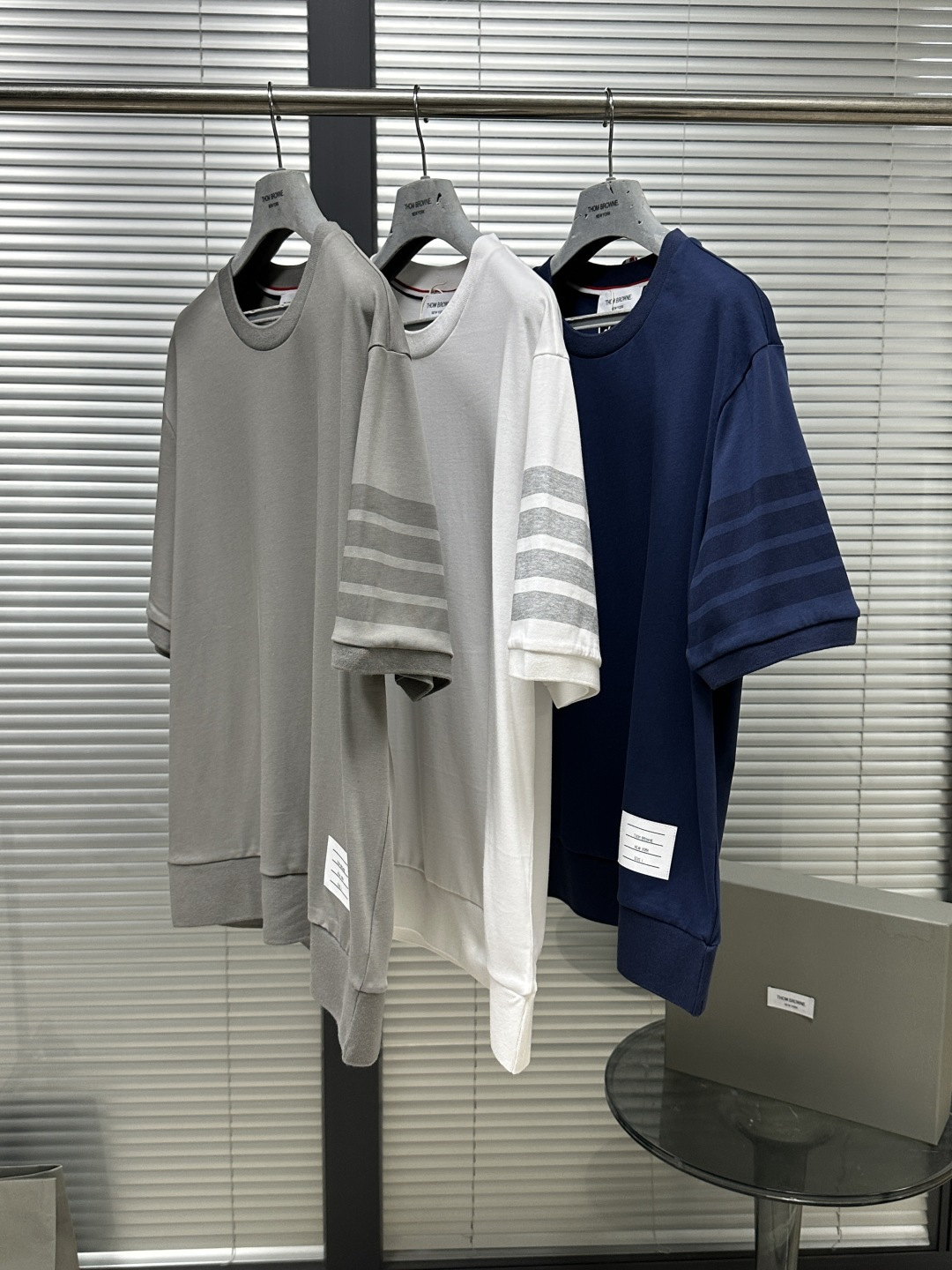 톰브라운 남성 반팔 142896 Thom Browne T Shirt 상세 이미지 4