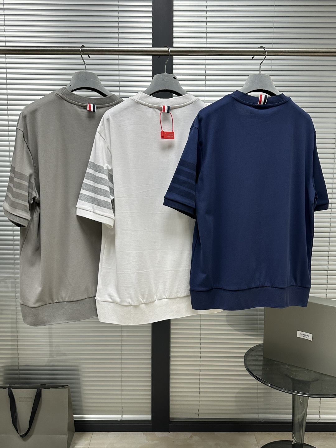 톰브라운 남성 반팔 142896 Thom Browne T Shirt 상세 이미지 3