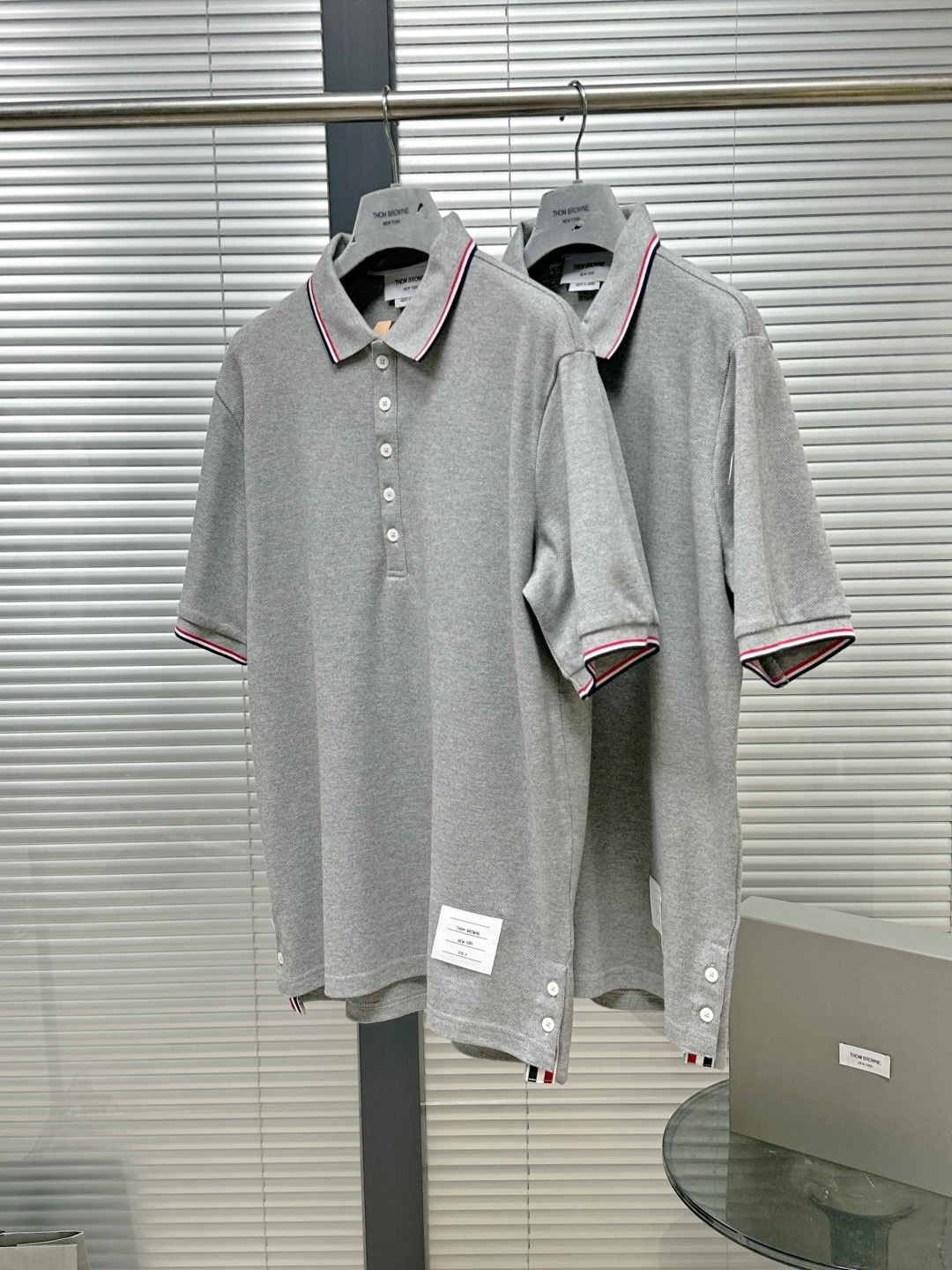 톰브라운 남성 반팔 126254 Thom Browne T Shirt 썸네일 이미지