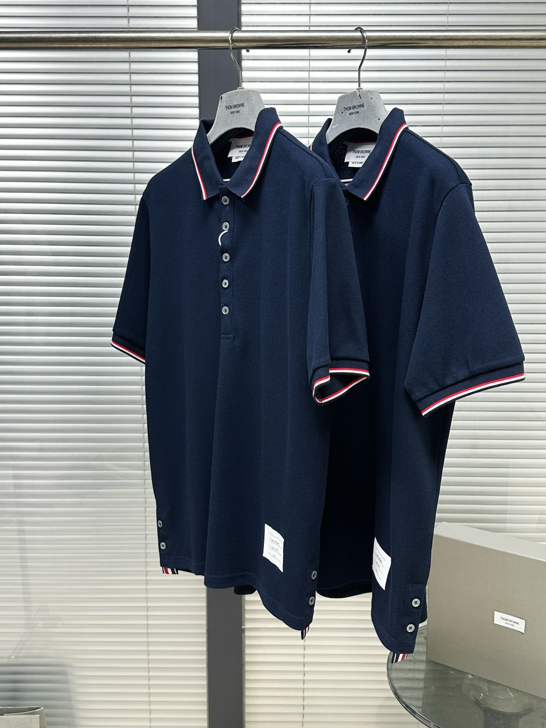 톰브라운 남성 반팔 126253 Thom Browne T Shirt 썸네일 이미지