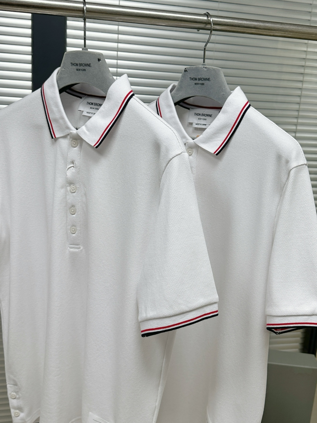 톰브라운 남성 반팔 126252 Thom Browne T Shirt 썸네일 이미지