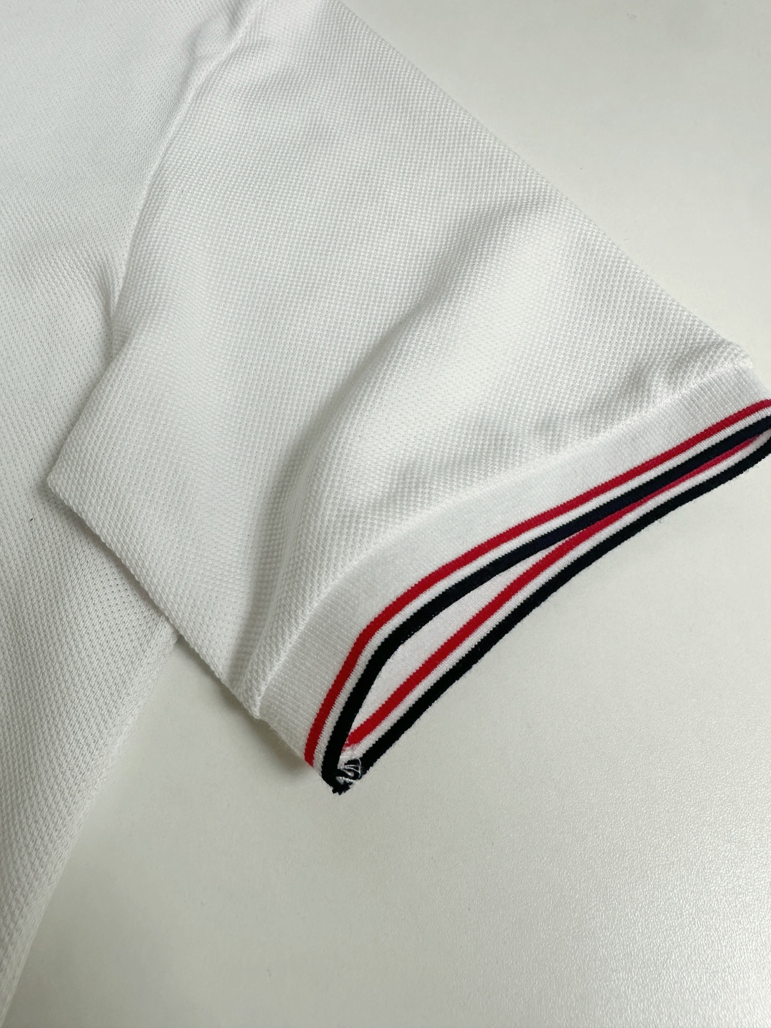 톰브라운 남성 반팔 126252 Thom Browne T Shirt 썸네일 이미지