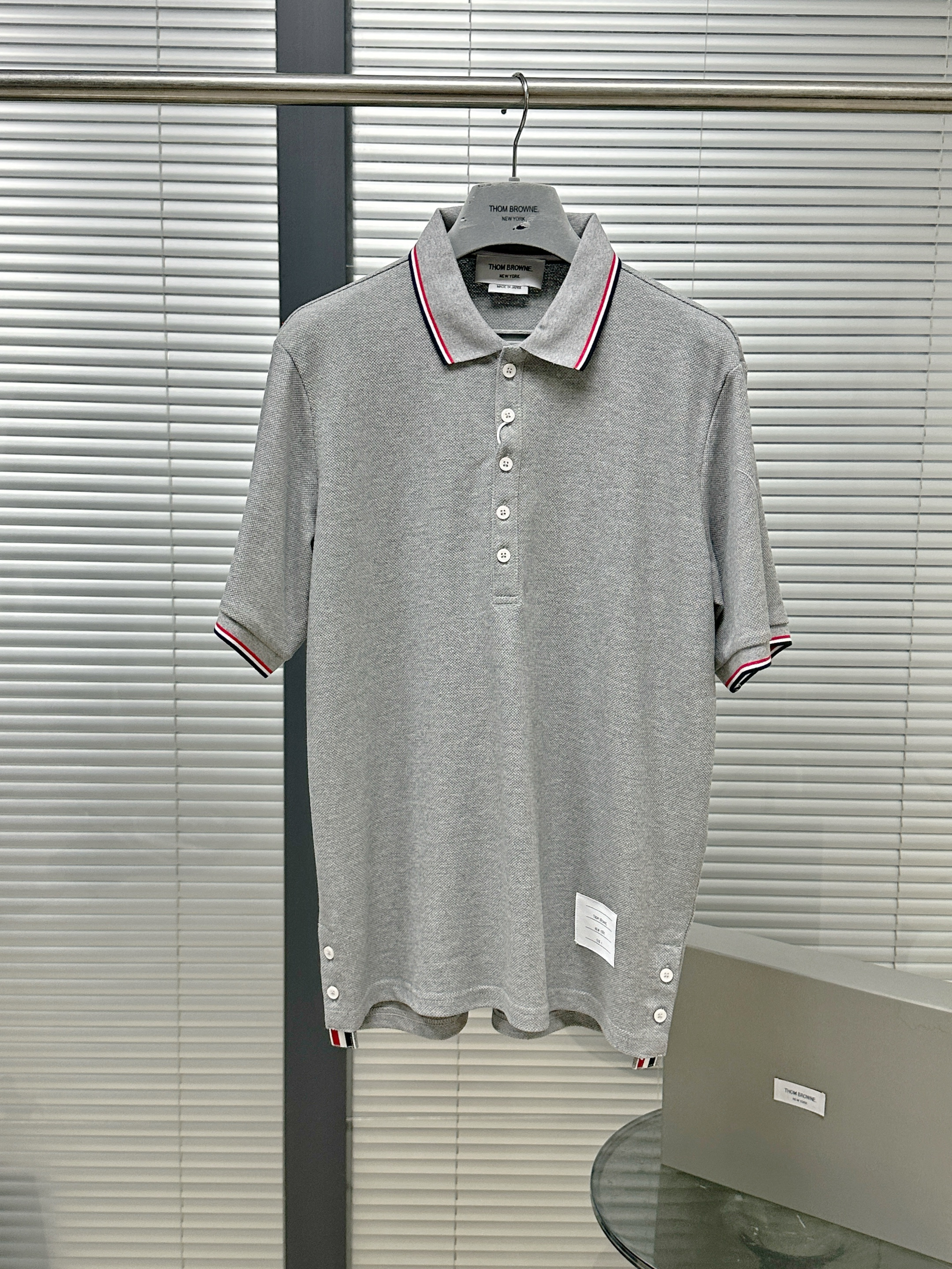 톰브라운 남성 반팔 126254 Thom Browne T Shirt 썸네일 이미지