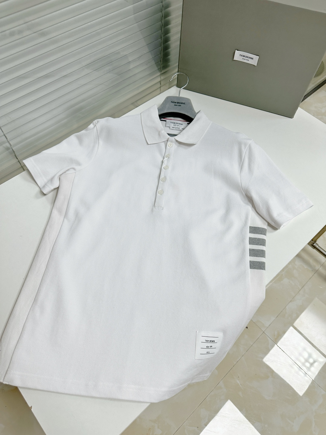 톰브라운 남성 반팔 126230 Thom Browne T Shirt 썸네일 이미지