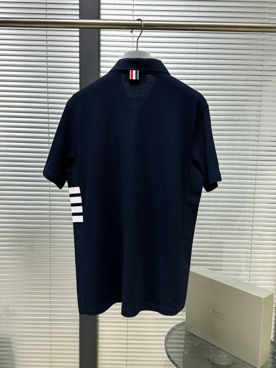 톰브라운 남성 반팔 126229 Thom Browne T Shirt 썸네일 이미지