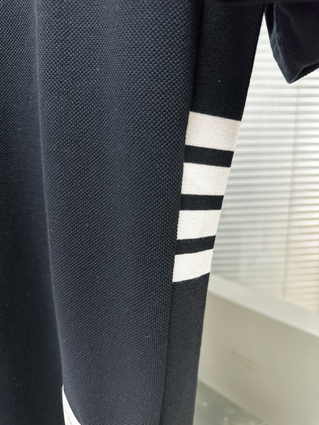 톰브라운 남성 반팔 126227 Thom Browne T Shirt 썸네일 이미지