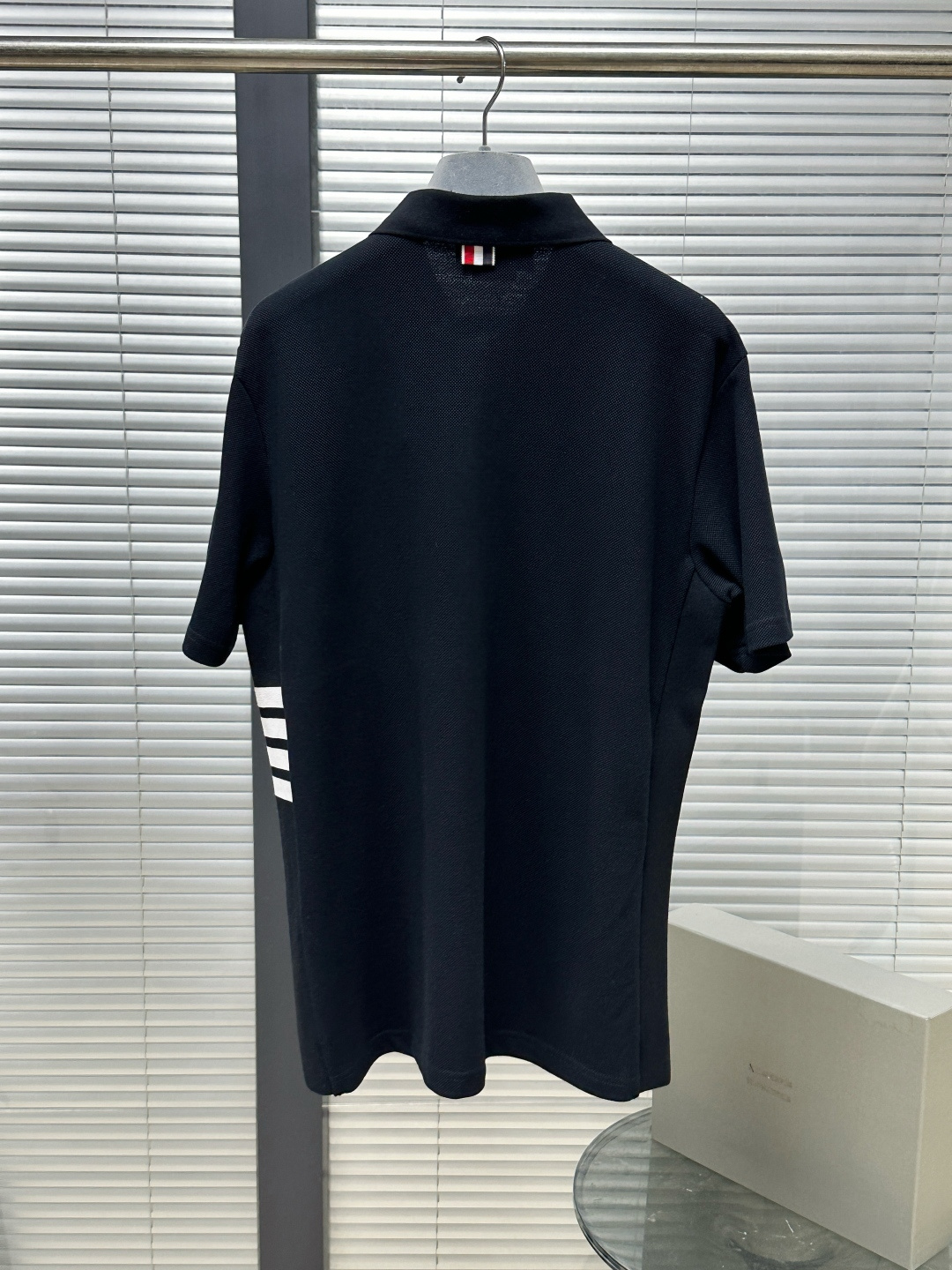 톰브라운 남성 반팔 126227 Thom Browne T Shirt 썸네일 이미지