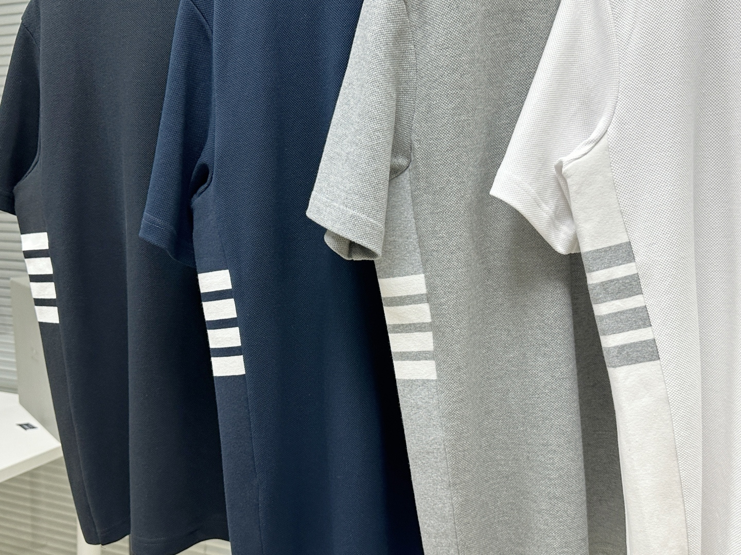 톰브라운 남성 반팔 142926 Thom Browne T Shirt 상세 이미지 5