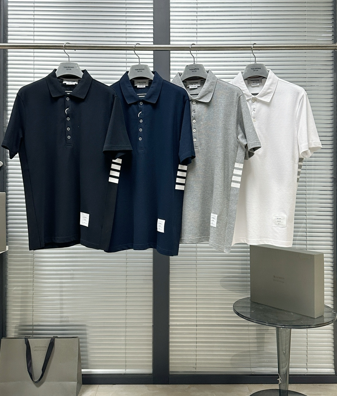 톰브라운 남성 반팔 142926 Thom Browne T Shirt 상세 이미지 2