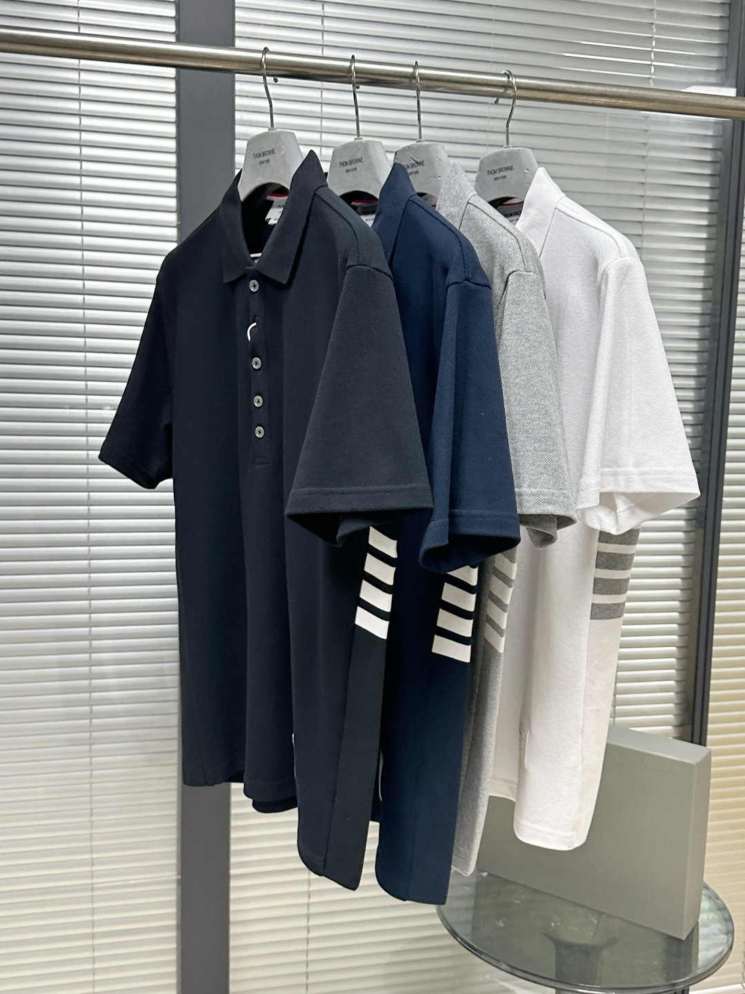 톰브라운 남성 반팔 142926 Thom Browne T Shirt 상세 이미지 3