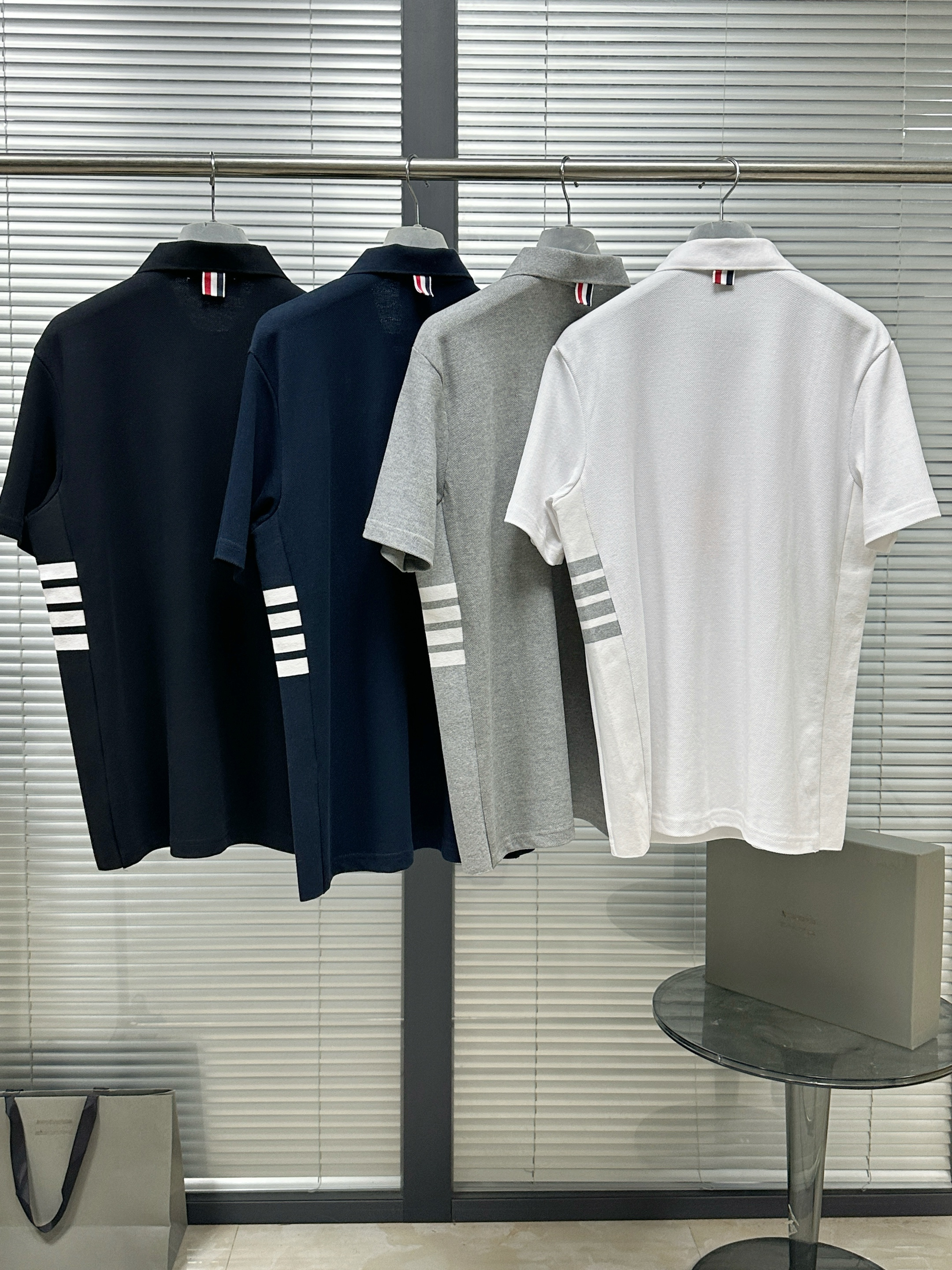 톰브라운 남성 반팔 142926 Thom Browne T Shirt 상세 이미지 13