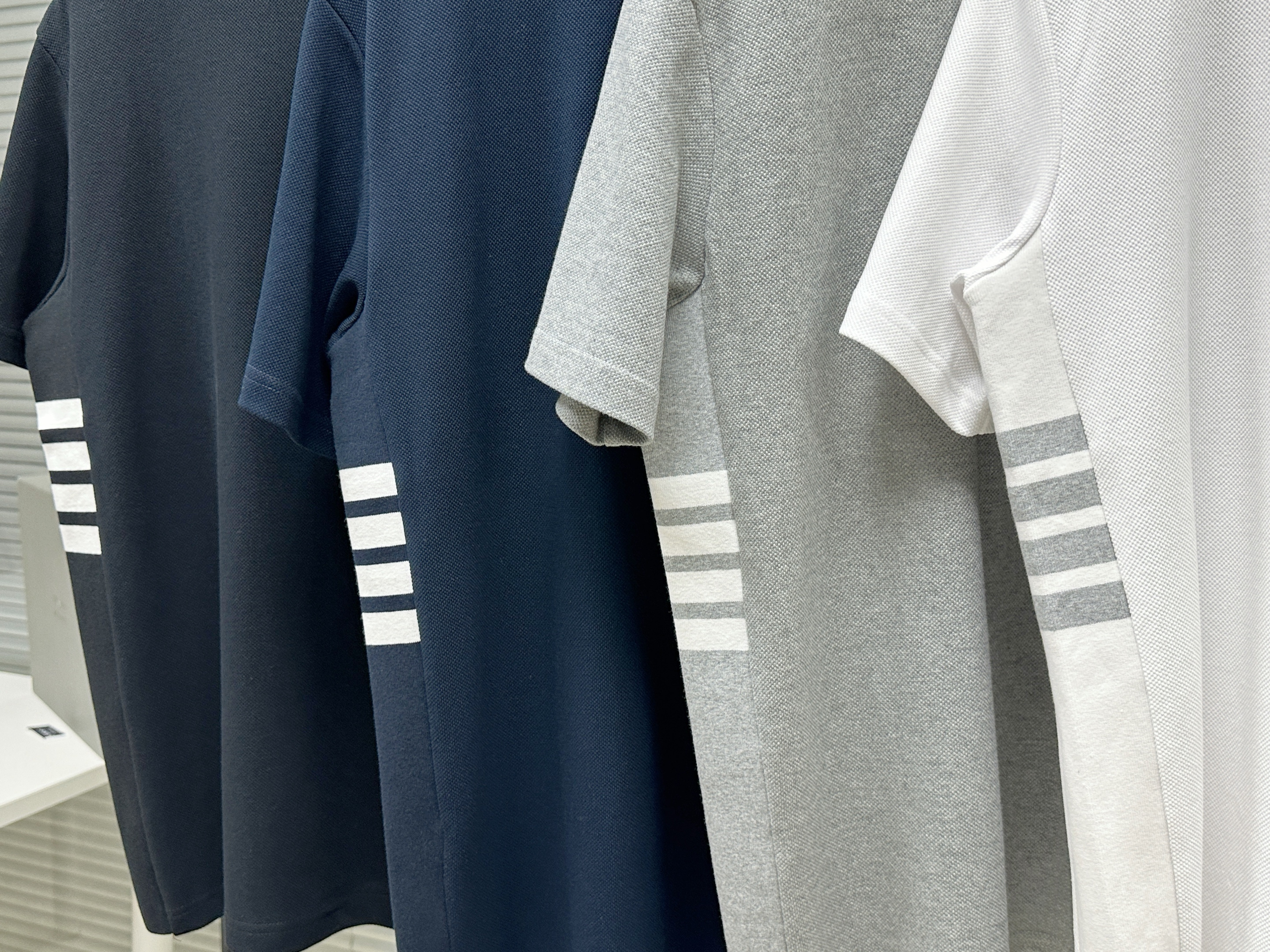 톰브라운 남성 반팔 142926 Thom Browne T Shirt 상세 이미지 14