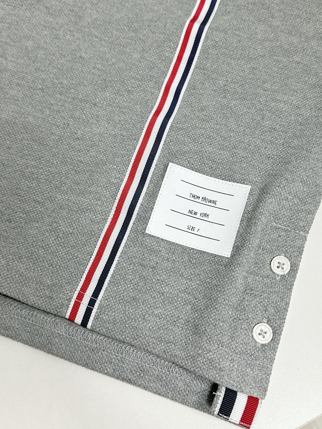 톰브라운 남성 반팔 126226 Thom Browne T Shirt 썸네일 이미지