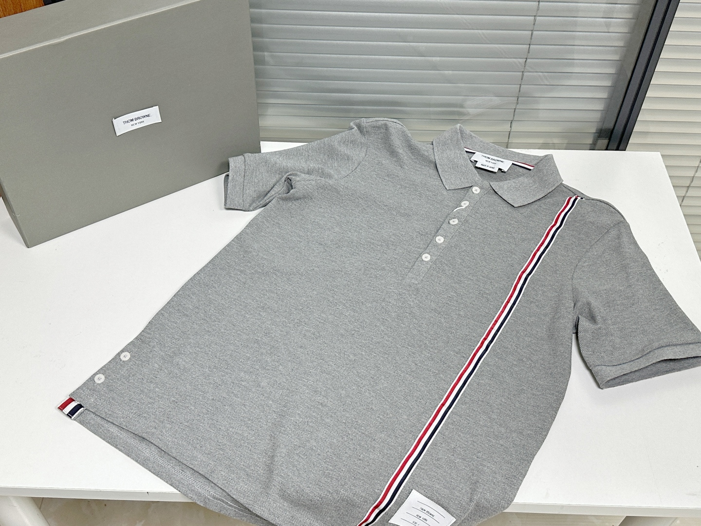 톰브라운 남성 반팔 126226 Thom Browne T Shirt 썸네일 이미지