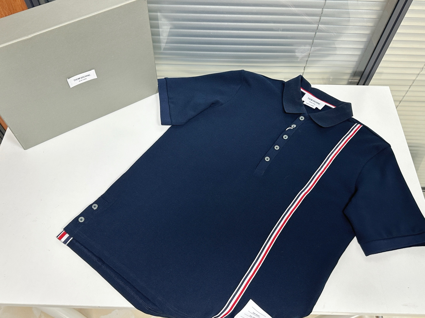 톰브라운 남성 반팔 126224 Thom Browne T Shirt 썸네일 이미지