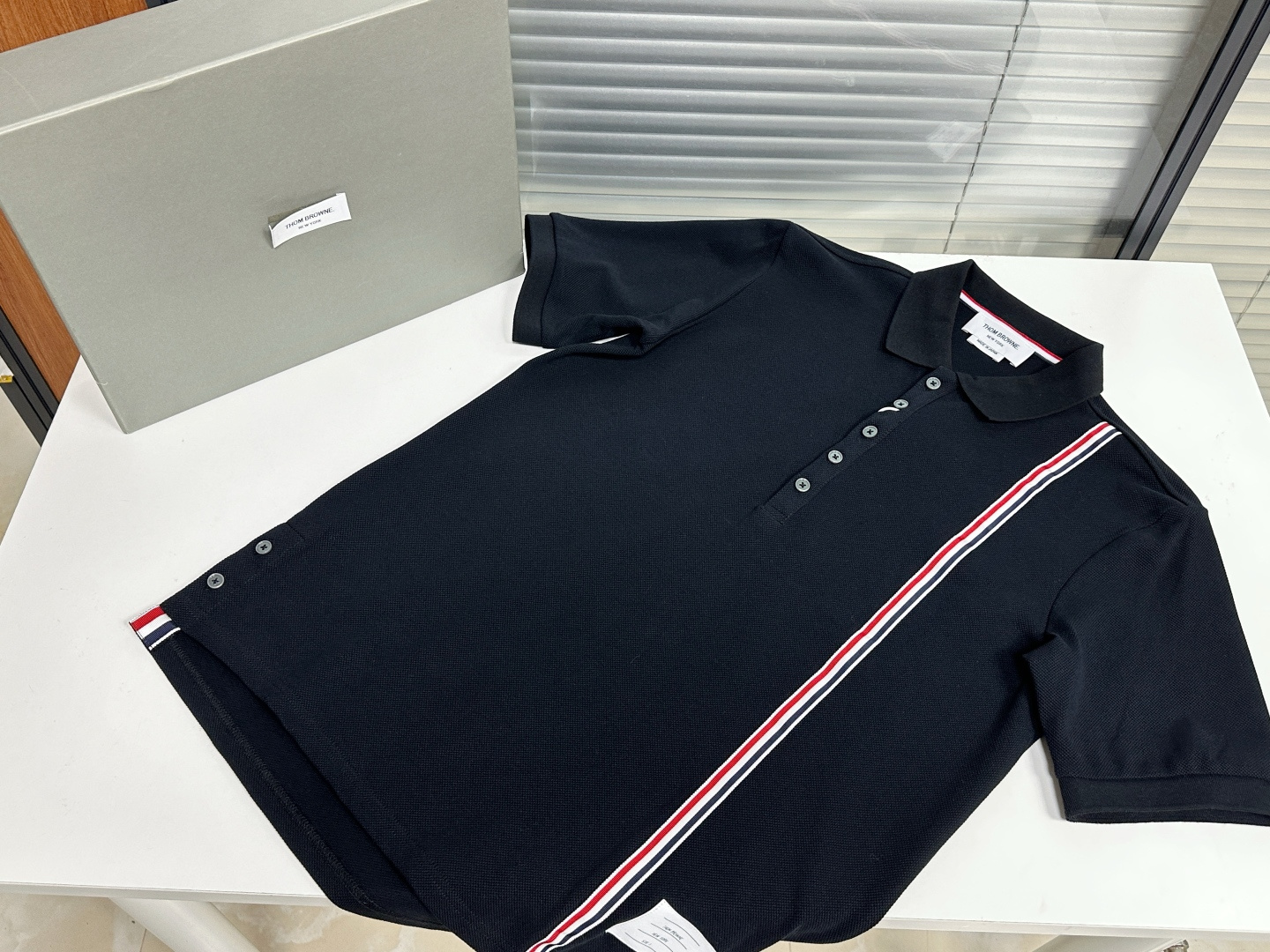 톰브라운 남성 반팔 126223 Thom Browne T Shirt 썸네일 이미지