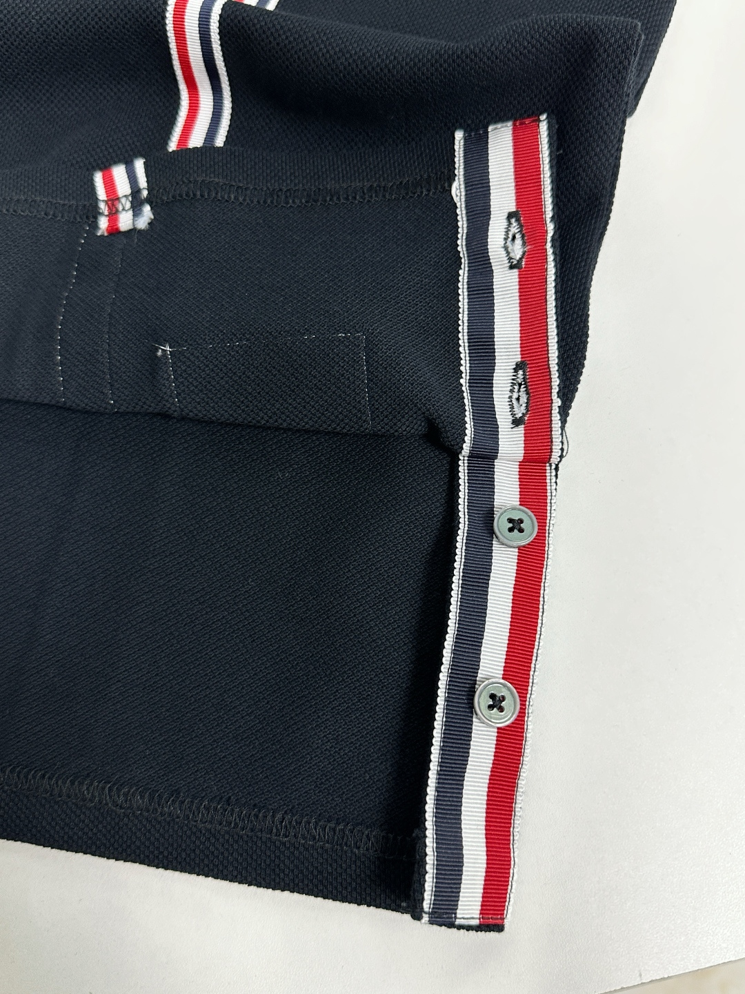 톰브라운 남성 반팔 126223 Thom Browne T Shirt 썸네일 이미지
