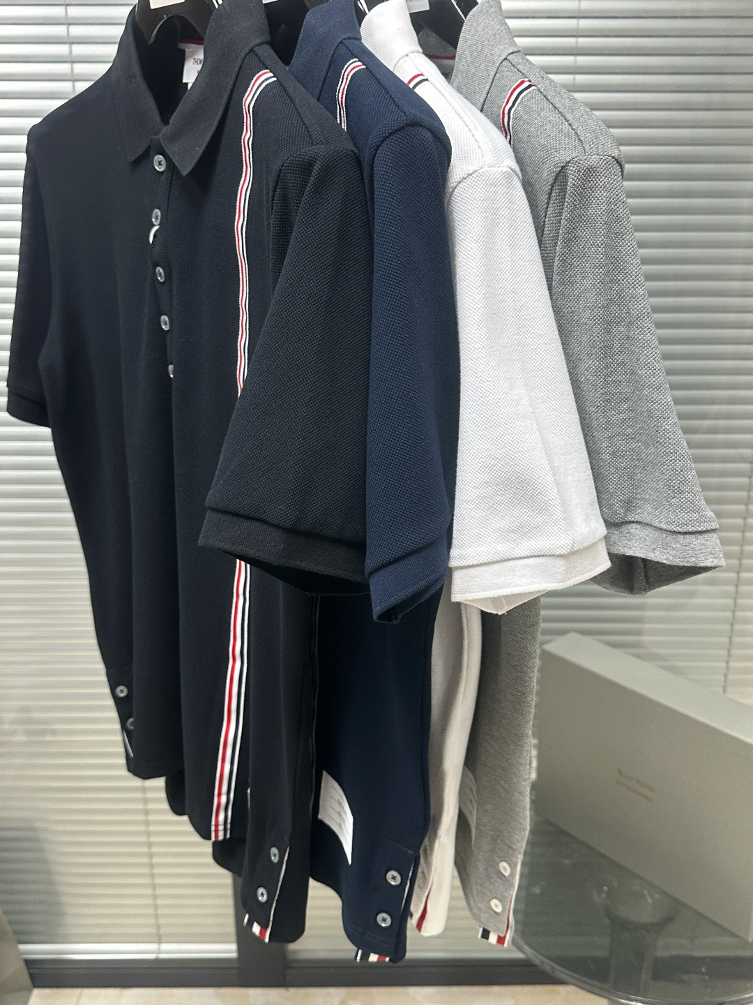 톰브라운 남성 반팔 142924 Thom Browne T Shirt 상세 이미지 6