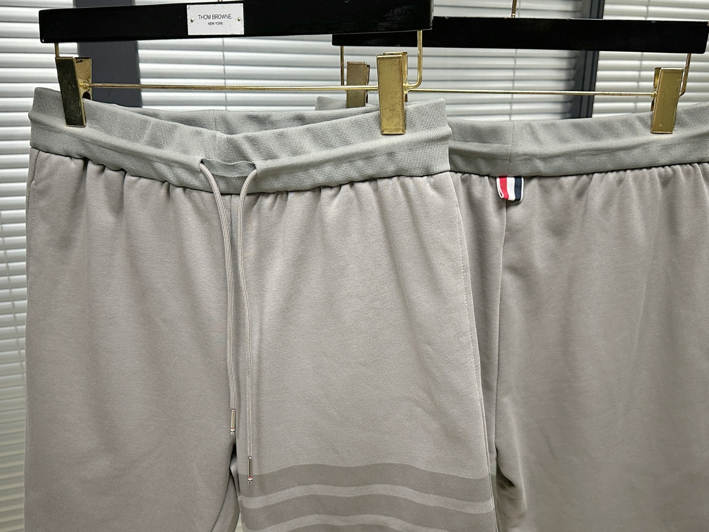 톰브라운 남성 반바지 126276 Thom Browne Shorts 썸네일 이미지