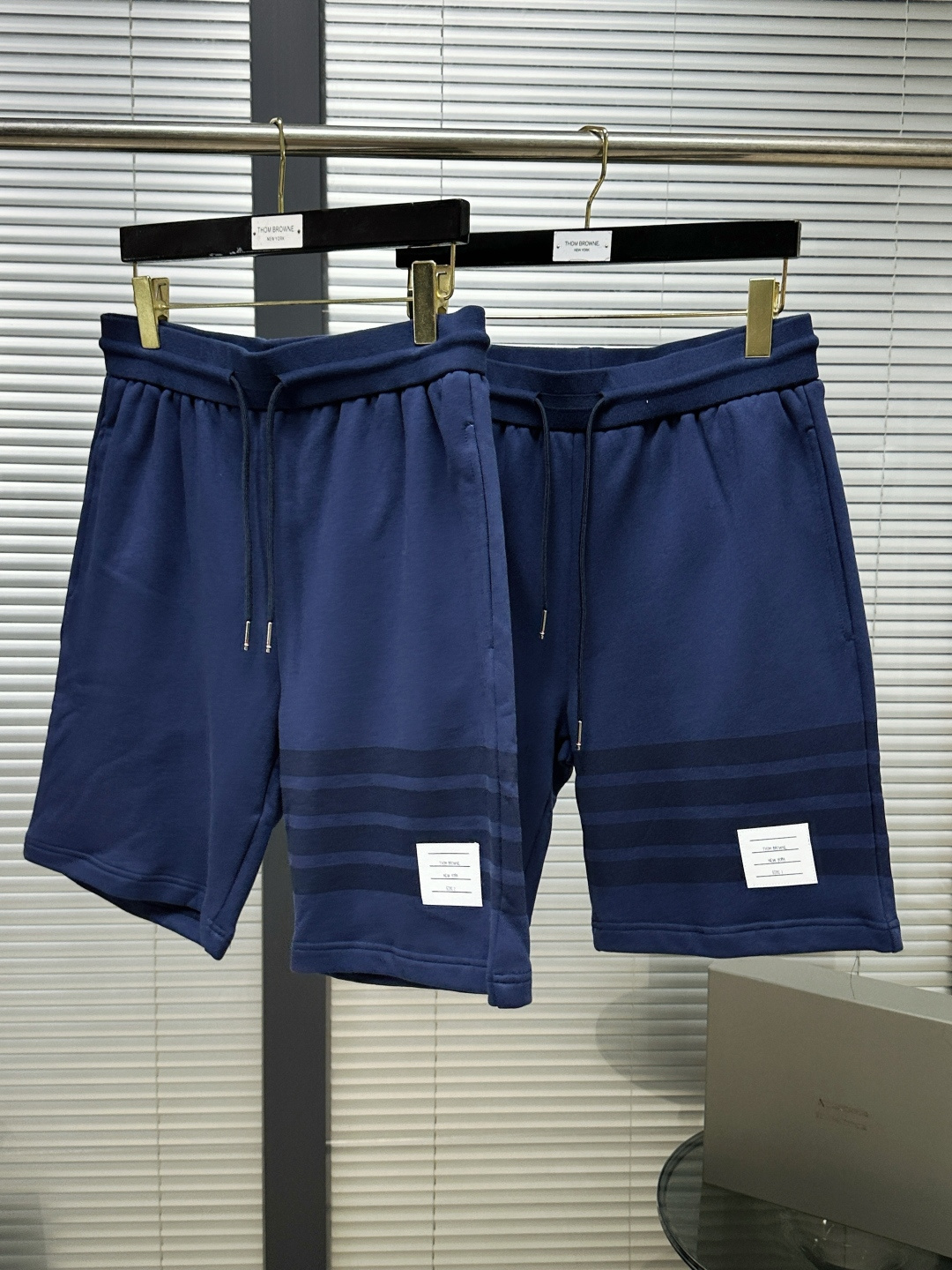 톰브라운 남성 반바지 126275 Thom Browne Shorts 썸네일 이미지