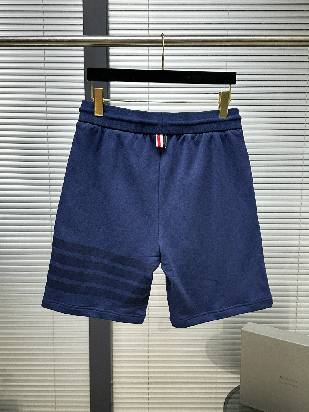 톰브라운 남성 반바지 126275 Thom Browne Shorts 썸네일 이미지