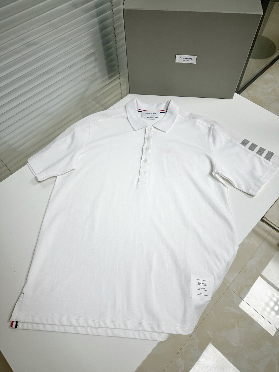 톰브라운 남성 반팔 126274 Thom Browne T Shirt 썸네일 이미지