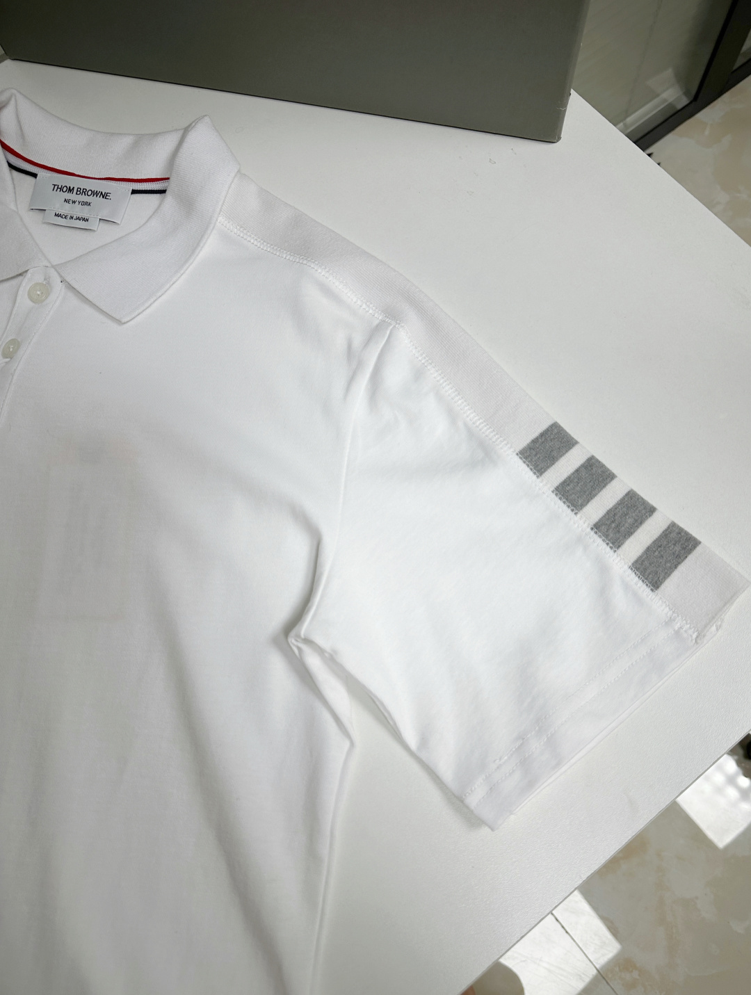 톰브라운 남성 반팔 126274 Thom Browne T Shirt 썸네일 이미지