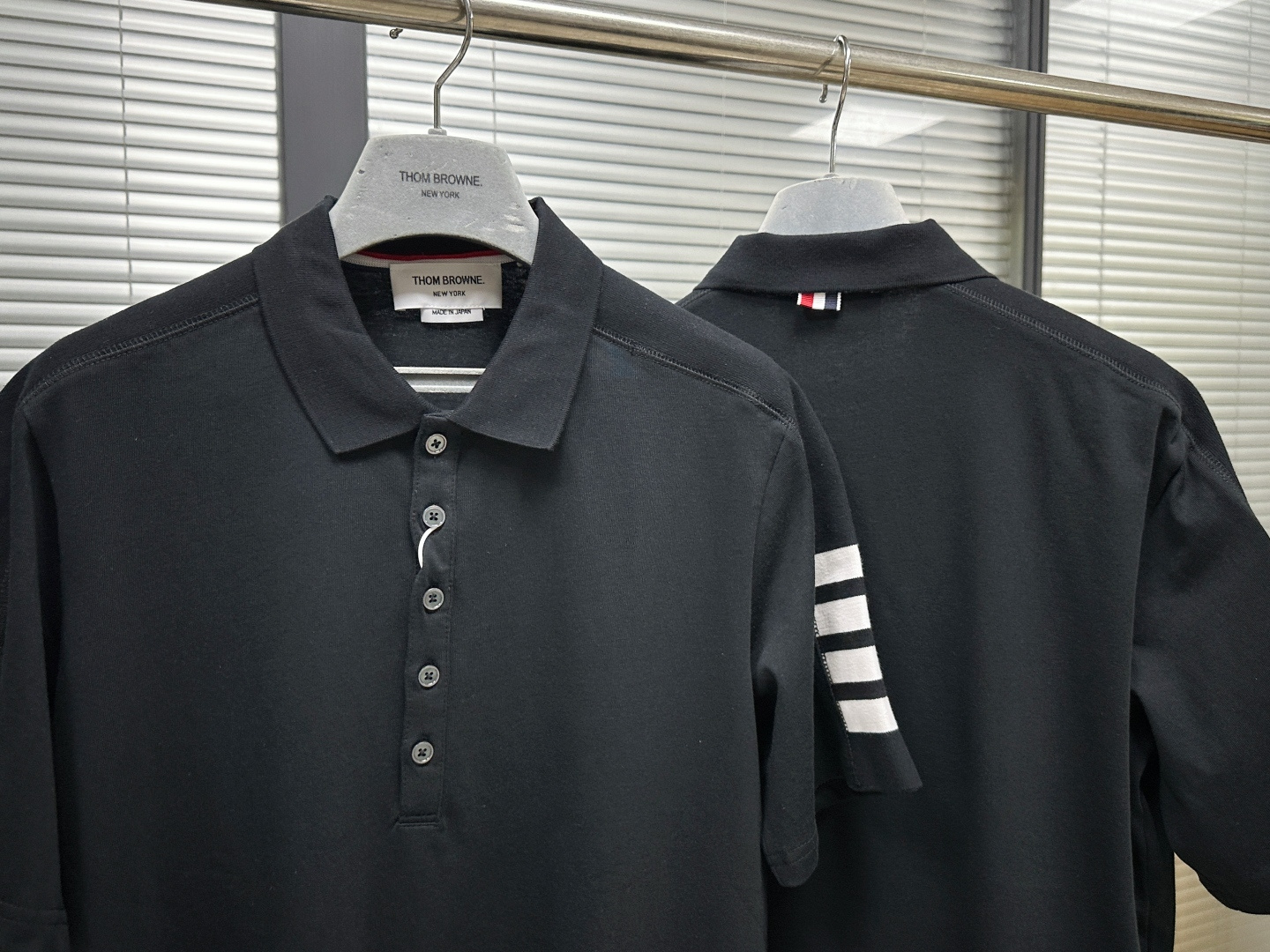 톰브라운 남성 반팔 126273 Thom Browne T Shirt 썸네일 이미지