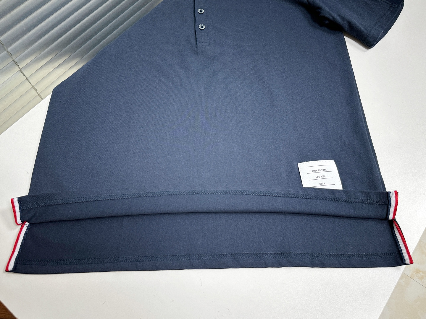 톰브라운 남성 반팔 126272 Thom Browne T Shirt 썸네일 이미지