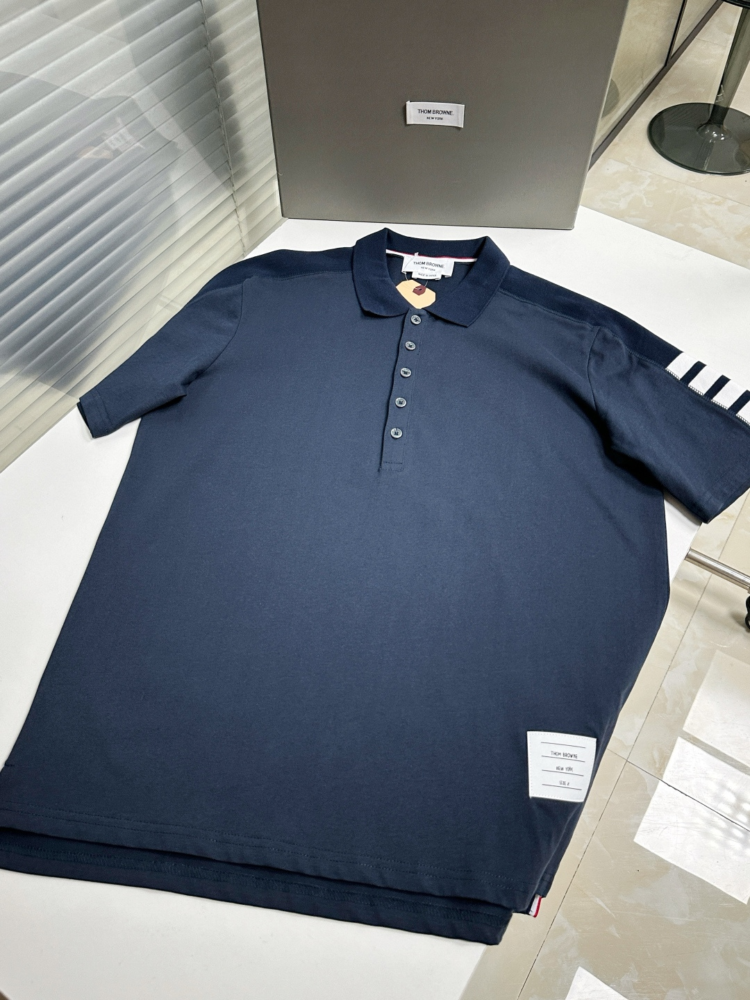 톰브라운 남성 반팔 126272 Thom Browne T Shirt 썸네일 이미지