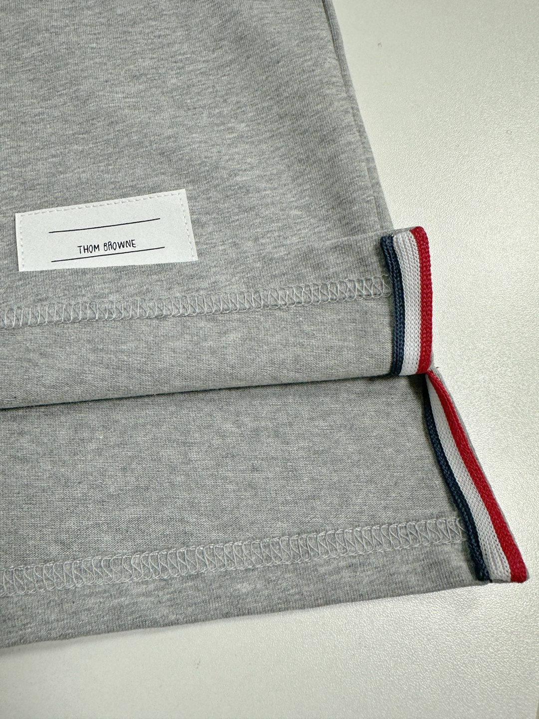 톰브라운 남성 반팔 126271 Thom Browne T Shirt 썸네일 이미지