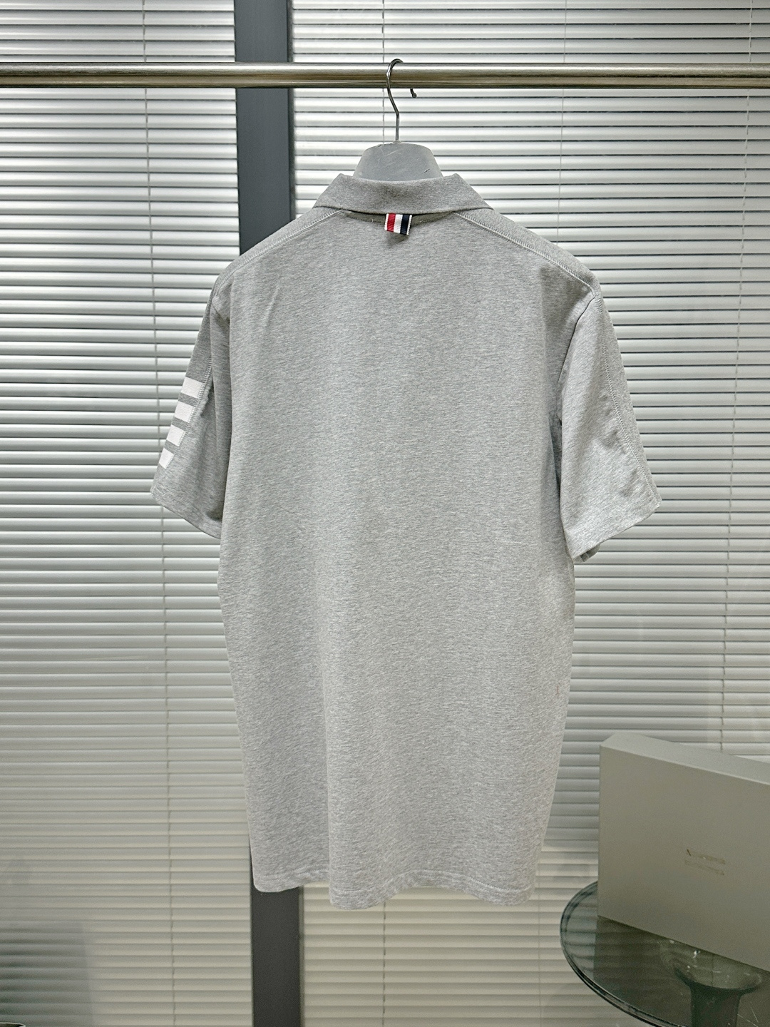 톰브라운 남성 반팔 126271 Thom Browne T Shirt 썸네일 이미지