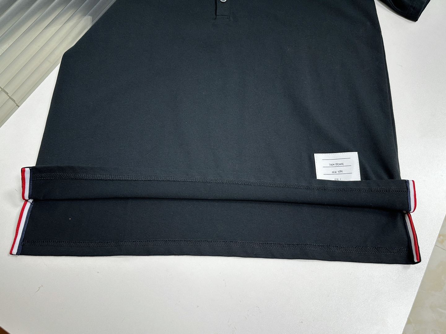 톰브라운 남성 반팔 126273 Thom Browne T Shirt 썸네일 이미지