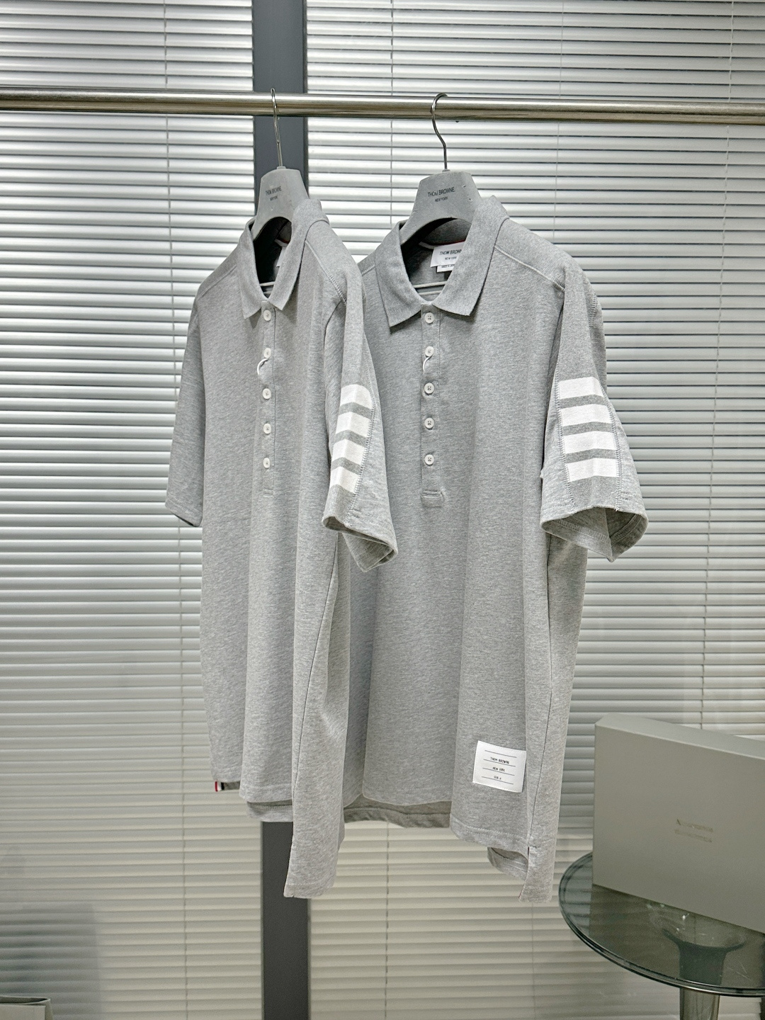 톰브라운 남성 반팔 126271 Thom Browne T Shirt 썸네일 이미지