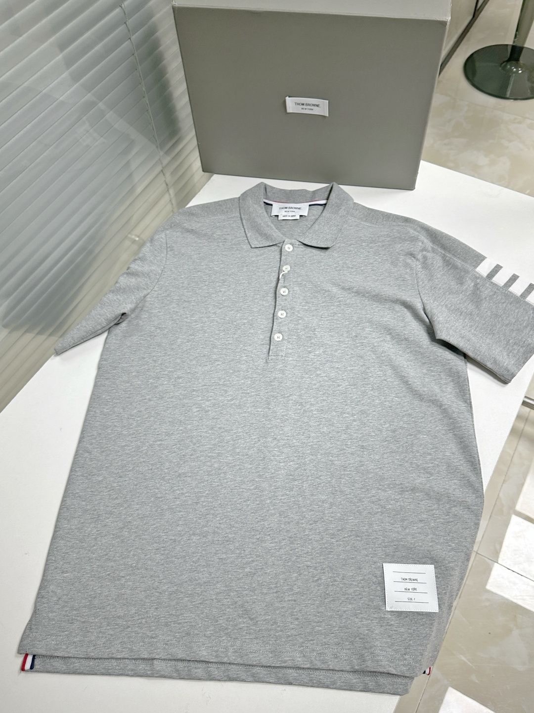톰브라운 남성 반팔 126271 Thom Browne T Shirt 썸네일 이미지