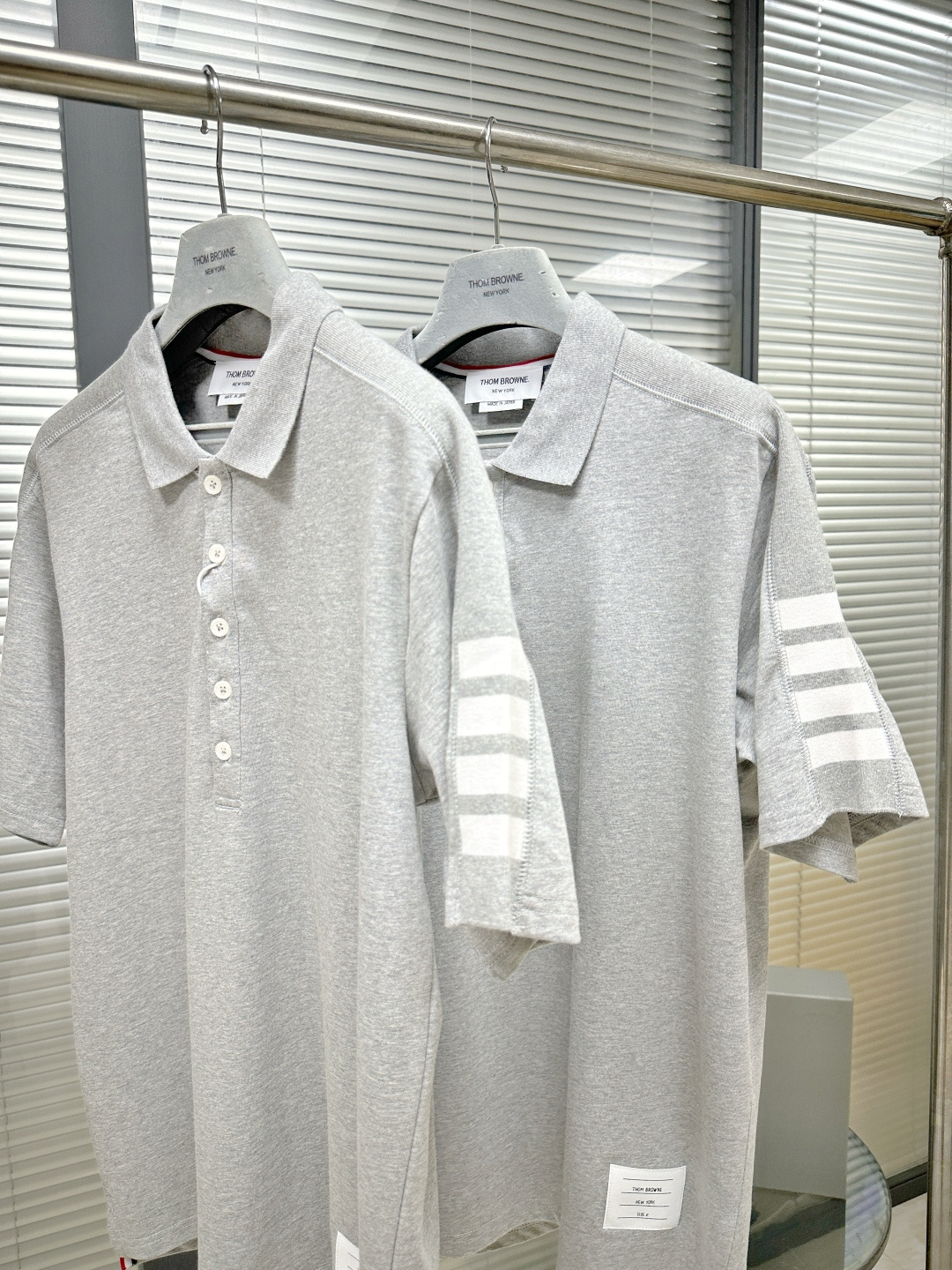 톰브라운 남성 반팔 126271 Thom Browne T Shirt 썸네일 이미지