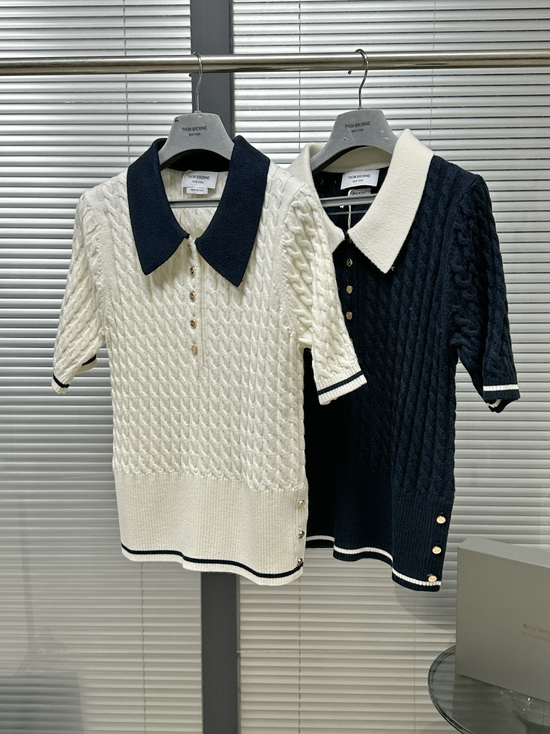 톰브라운 여성 반팔 142869 Thom Browne T Shirt 상세 이미지 3