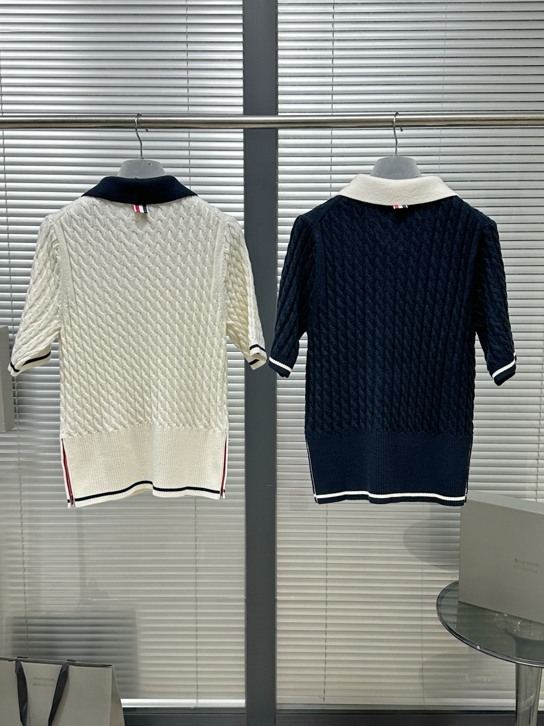 톰브라운 여성 반팔 142869 Thom Browne T Shirt 상세 이미지 2