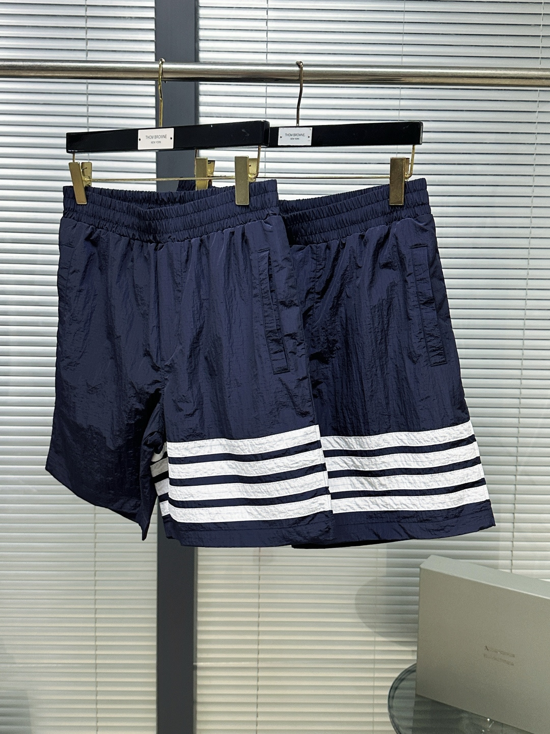 톰브라운 남성 바지 142861 Thom Browne Pants 상세 이미지 4
