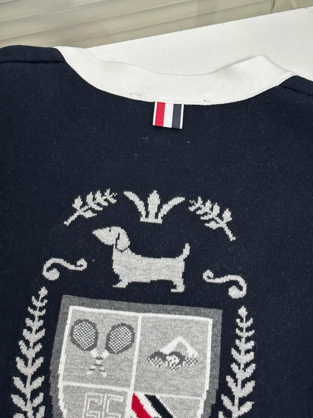 톰브라운 남성 가디건 142857 Thom Browne Cardigan 상세 이미지 9
