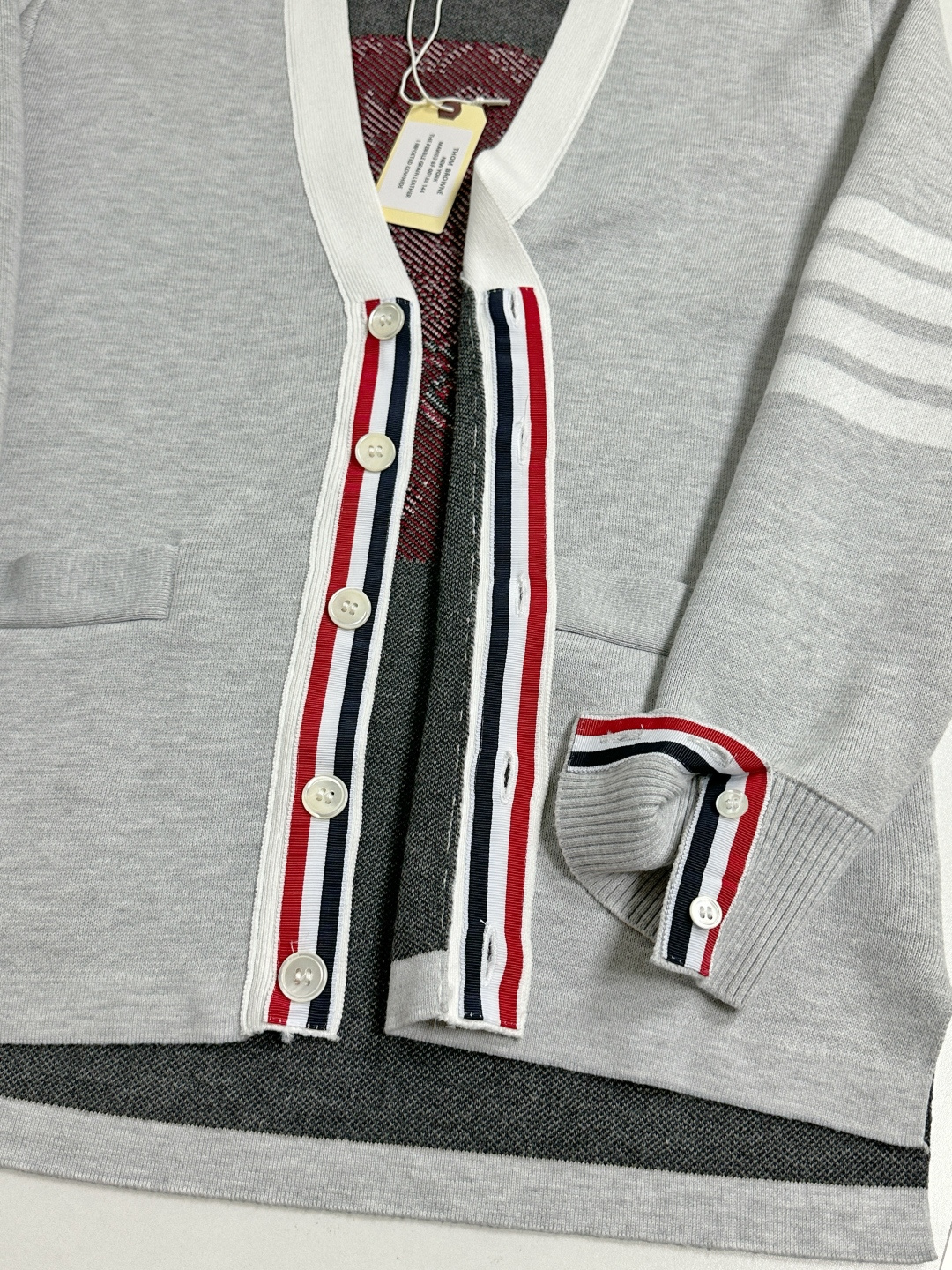 톰브라운 남성 가디건 142856 Thom Browne Cardigan 상세 이미지 4