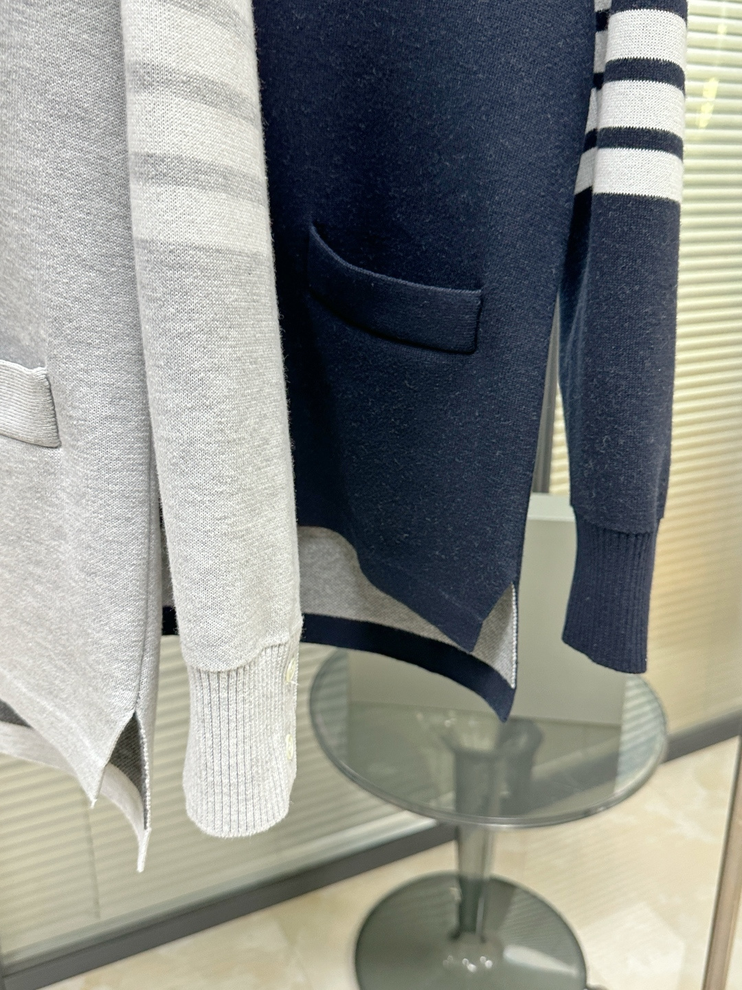 톰브라운 남성 가디건 142855 Thom Browne Cardigan 상세 이미지 6