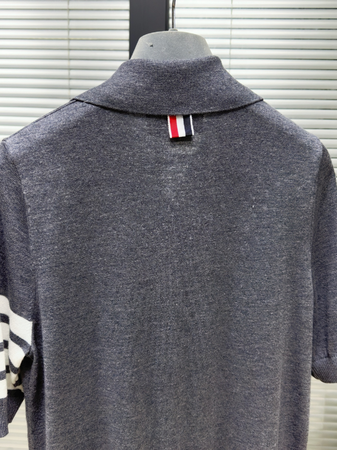 톰브라운 남성 반팔 142886 Thom Browne T Shirt 상세 이미지 6