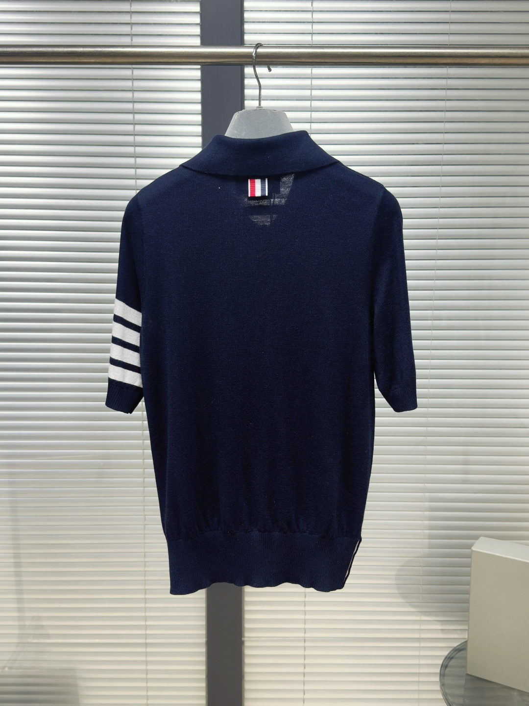 톰브라운 남성 반팔 142881 Thom Browne T Shirt 상세 이미지 2