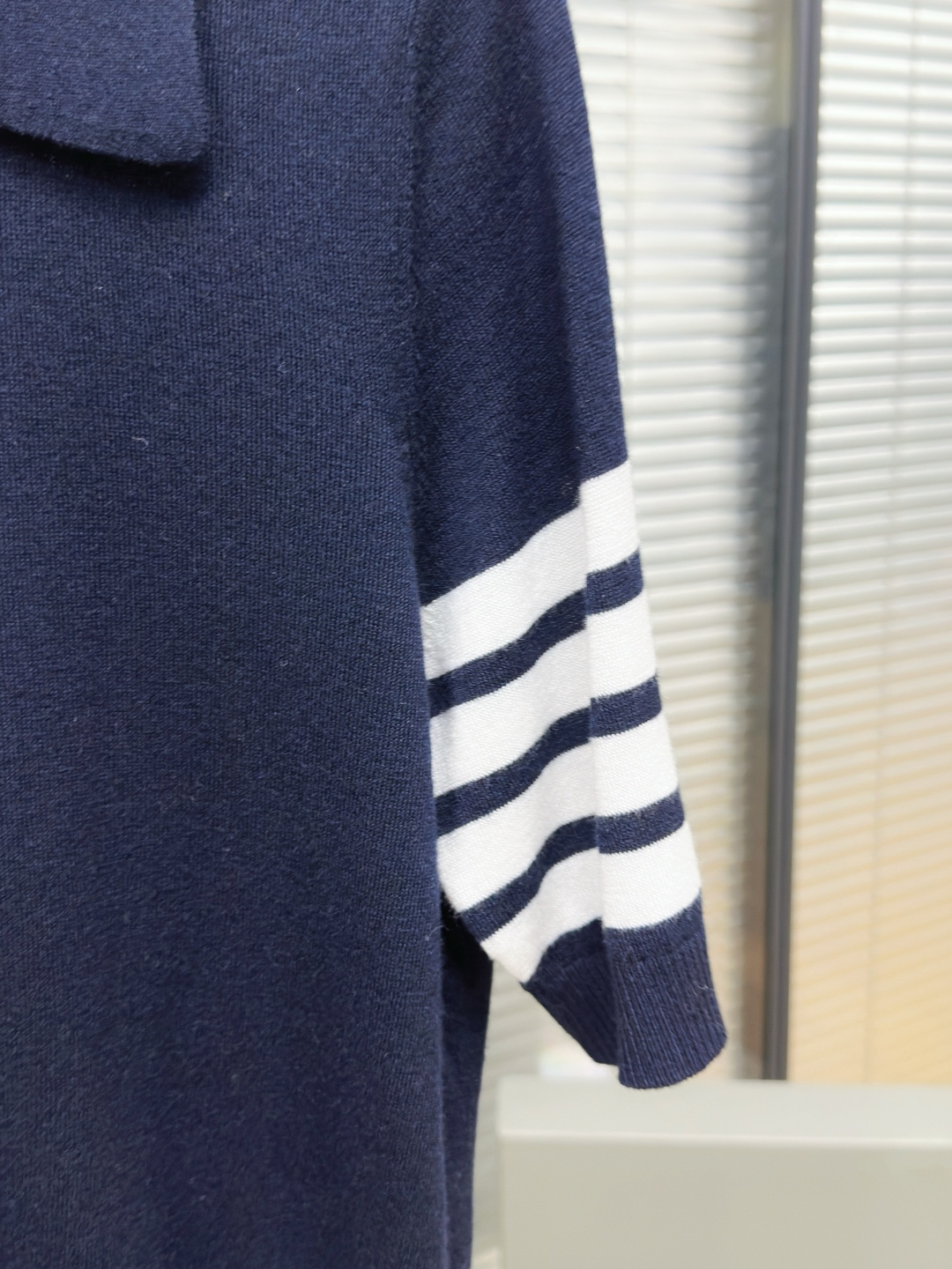 톰브라운 남성 반팔 142881 Thom Browne T Shirt 상세 이미지 5