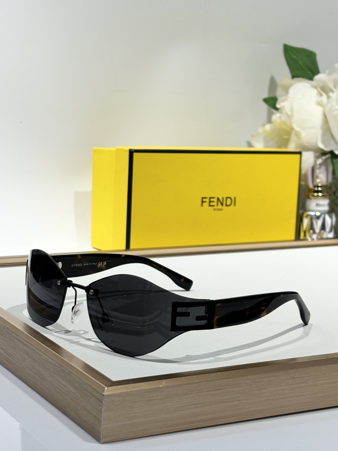 FENDIMODELFE40159USIZE99口17-145