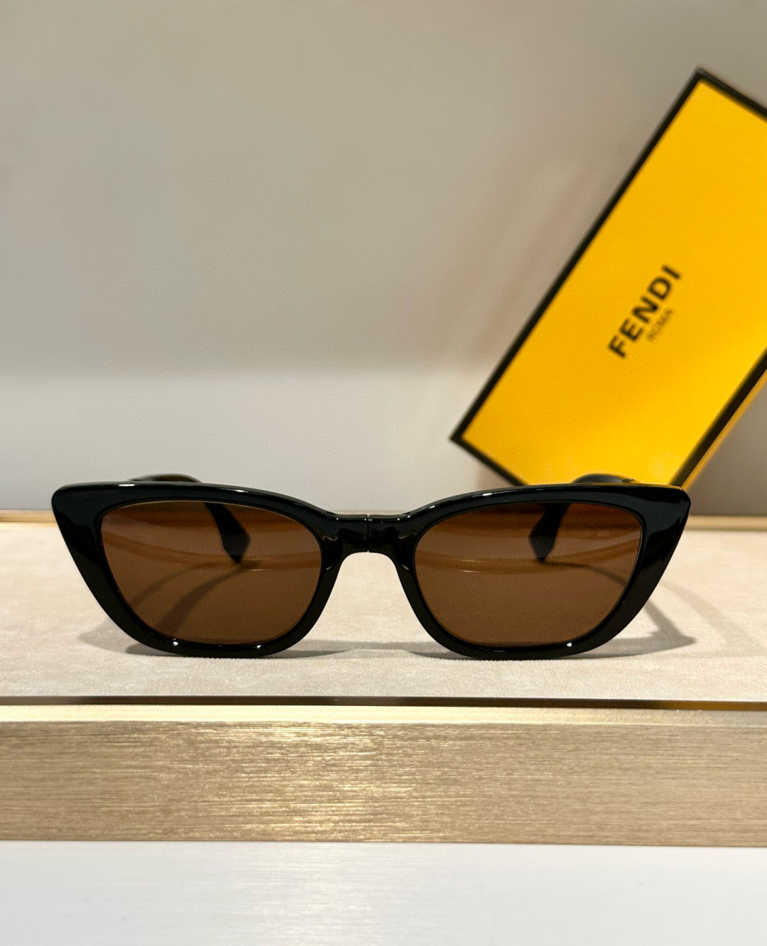 Fendi*FE40089ISize:53-19-140️