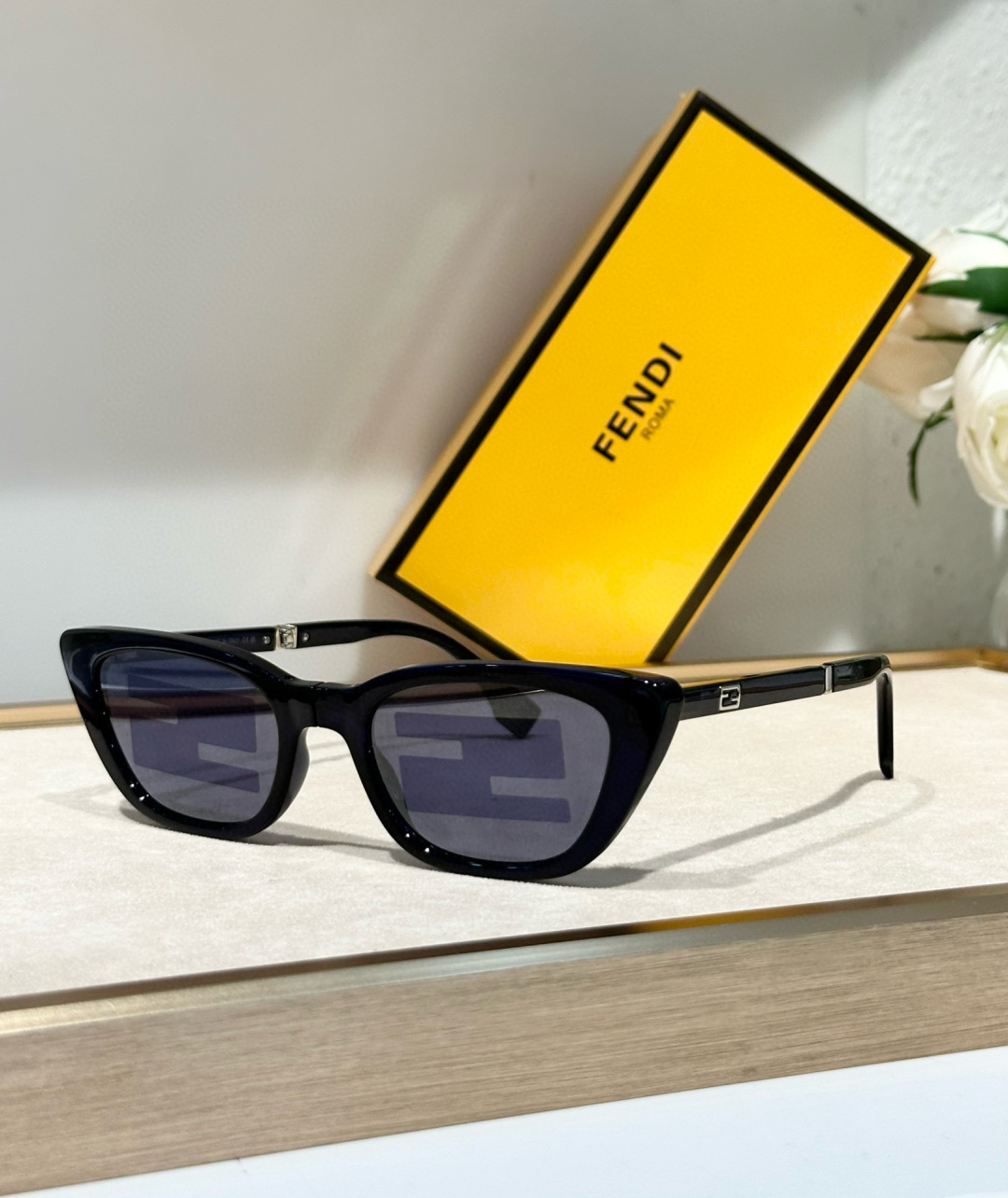 Fendi*FE40089ISize:53-19-140️