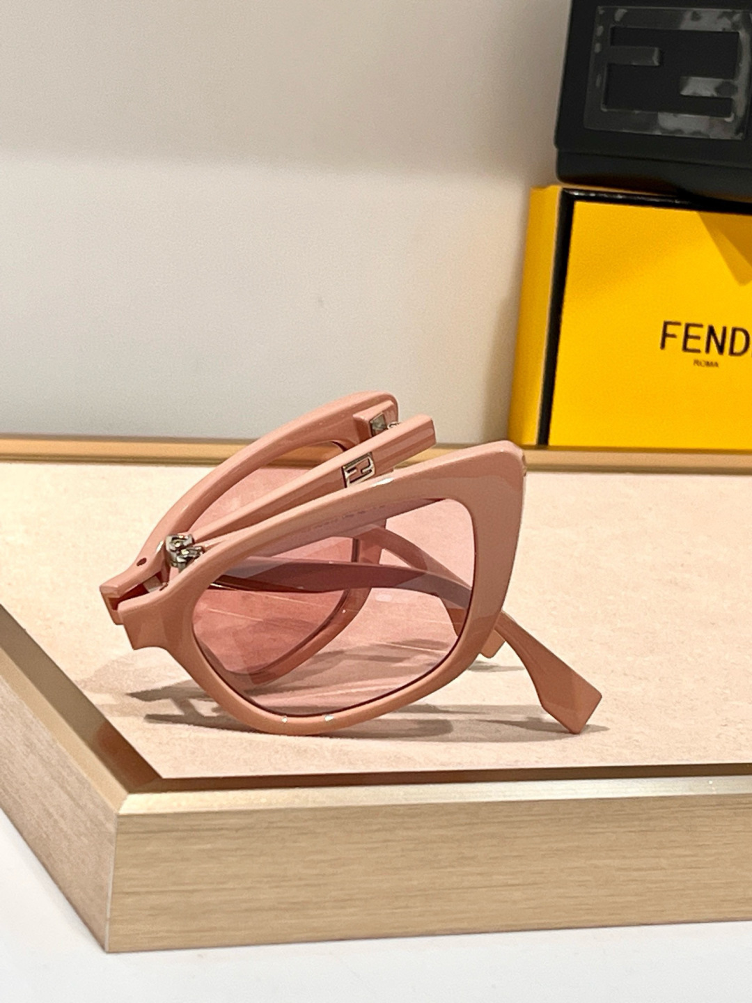 Fendi*FE40089ISize:53-19-140️