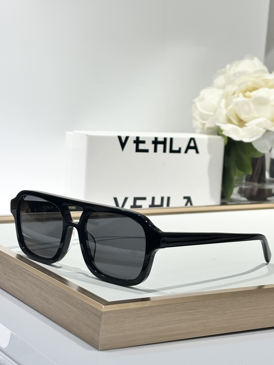  新包装好颜值很高 
New box design 
VEHLA
Mod：Dixie
Size：53-1